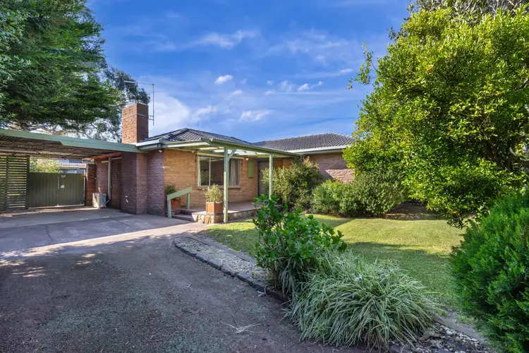 1 Clovelly Avenue, Rosebud VIC 3939