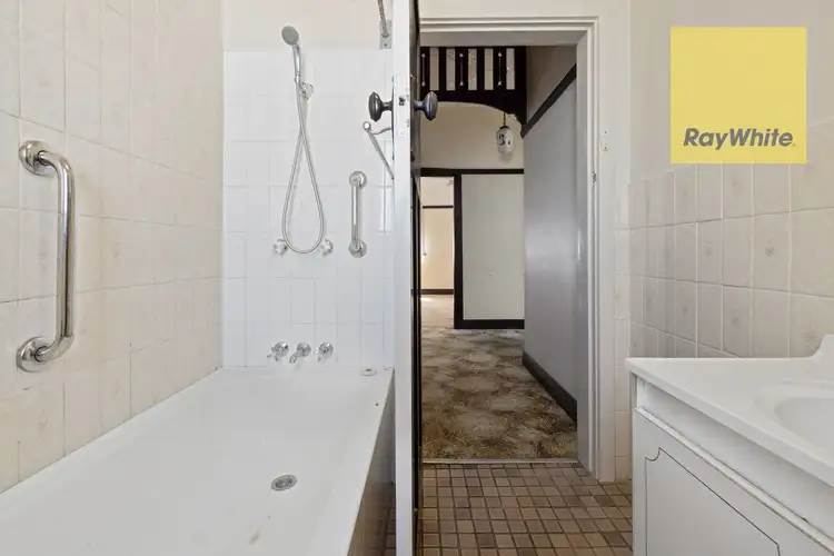 Fifth view of Homely house listing, 122 Faithfull Street, Goulburn NSW 2580