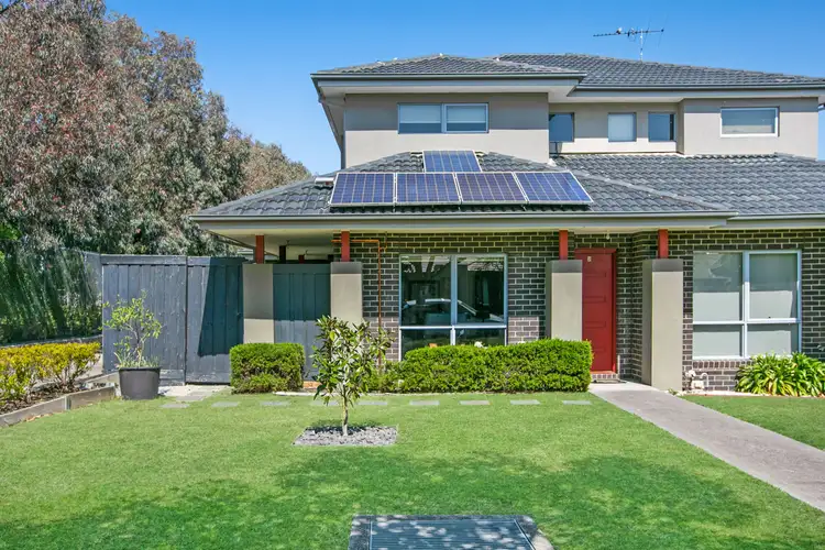 Main view of Homely townhouse listing, 2/7 O'Connor Street, Reservoir VIC 3073