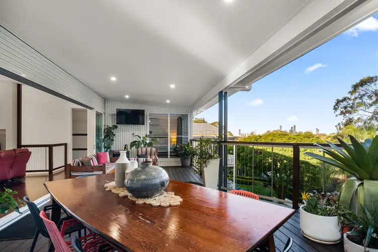 60 Simpsons Road, Bardon QLD 4065