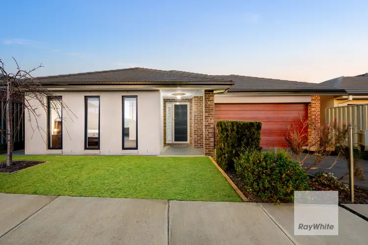 15 Fairbank Way, Maddingley VIC 3340
