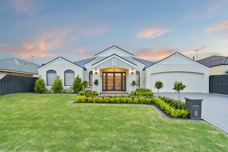 5 Lomatia Ramble, Halls Head WA 6210
