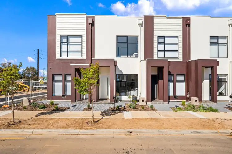 16 Stakes Street, St Clair SA 5011