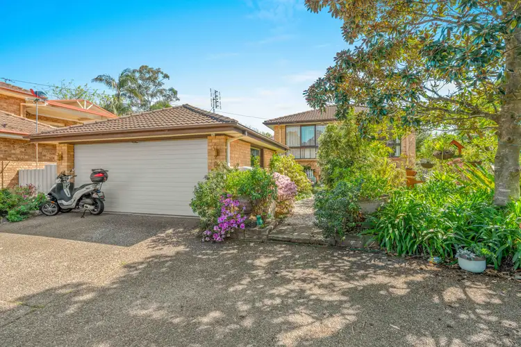 6 Walsh Crescent, North Nowra NSW 2541