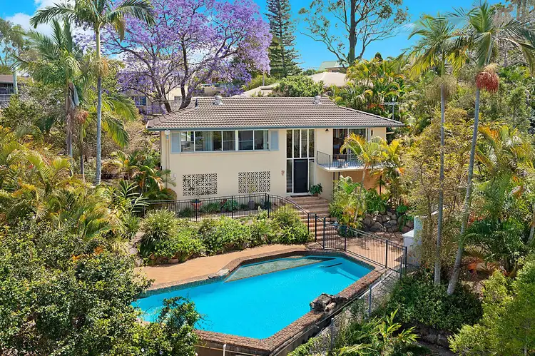 18 Eversden Street, Kenmore QLD 4069
