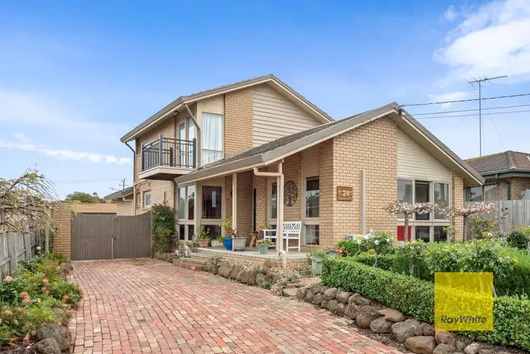 24 Ryong Street, Grovedale VIC 3216