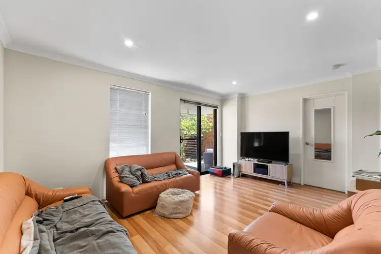 Fifth view of Homely house listing, 4/71 Kingaroy Drive, Baldivis WA 6171