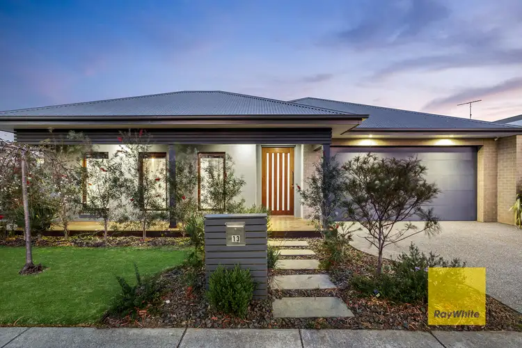 13 Bridgewater Circuit, Armstrong Creek VIC 3217