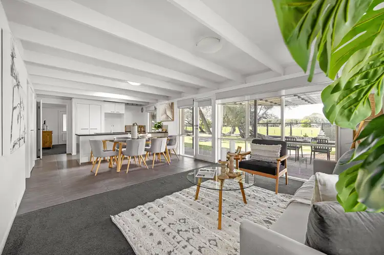 1 Kingfisher Avenue, Capel Sound VIC 3940