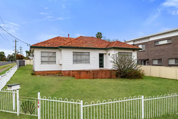 Second view of Homely house listing, 31 Chesham Parade, Glenfield NSW 2167