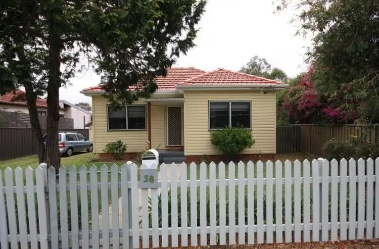 38 Lerida Avenue