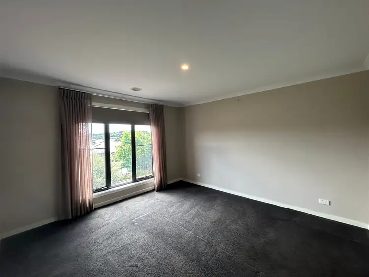 Fourth view of Homely house listing, 10 Chaucer Way, Drouin VIC 3818