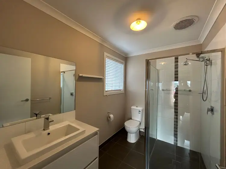 Fifth view of Homely house listing, 10 Chaucer Way, Drouin VIC 3818