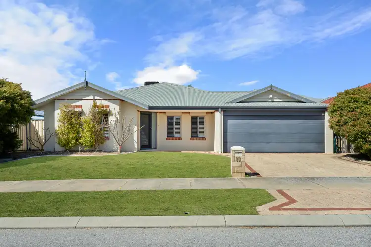 10 Hortonia Avenue, Secret Harbour WA 6173