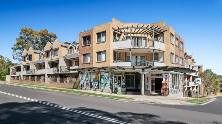 Main view of Homely unit listing, 18/41 Woodhouse Drive, Ambarvale NSW 2560