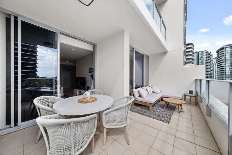 4077/37C Harbour Road, Hamilton QLD 4007