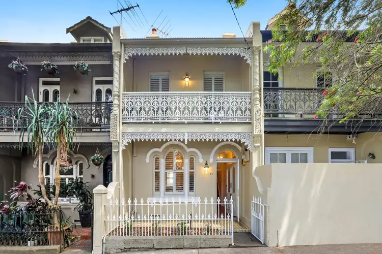 21 Brisbane Street