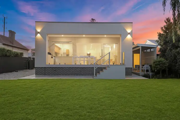 318 Military Road, Largs Bay SA 5016
