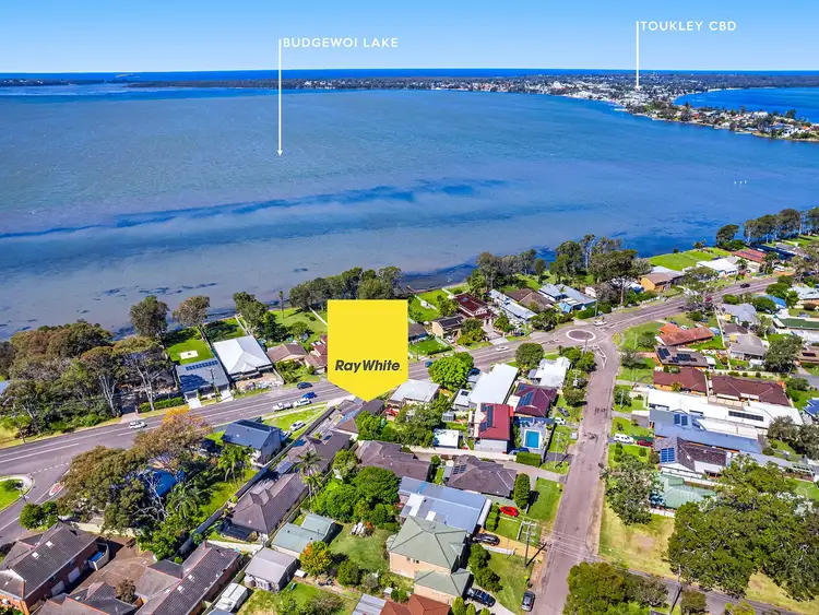 Main view of Homely villa listing, 1/32 The Corso, Gorokan NSW 2263