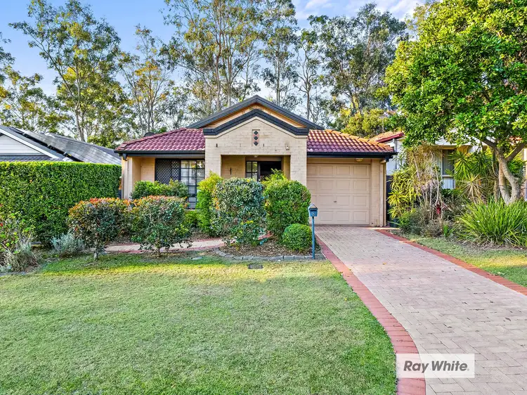 8 Auburn Place, Forest Lake QLD 4078