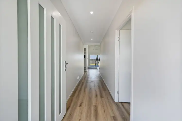 Second view of Homely house listing, 5 Coolamon Street, Mount Low QLD 4818