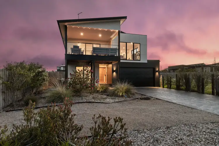 111 Phillip Island Road, Surf Beach VIC 3922