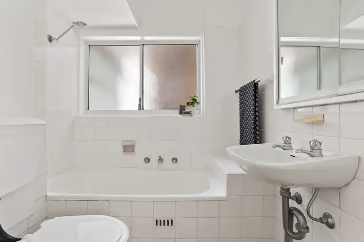 Fifth view of Homely studio listing, 6/15 Wylde Street, Potts Point NSW 2011