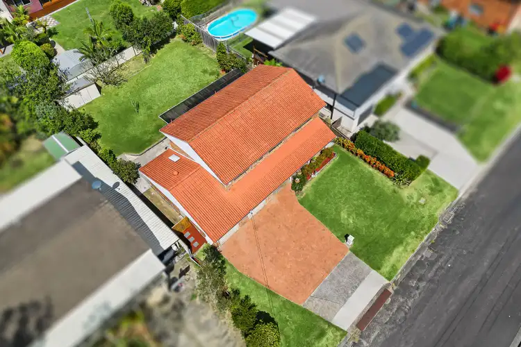 Third view of Homely house listing, 6 Althea Place, Point Clare NSW 2250