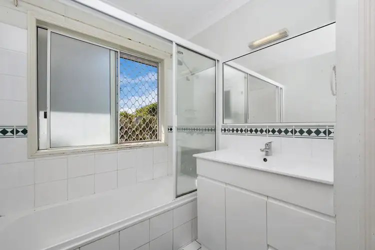 Fifth view of Homely house listing, 3 Jeannie Court, Rasmussen QLD 4815
