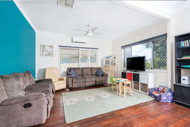 Third view of Homely house listing, 9 Critch Place, Wonthella WA 6530