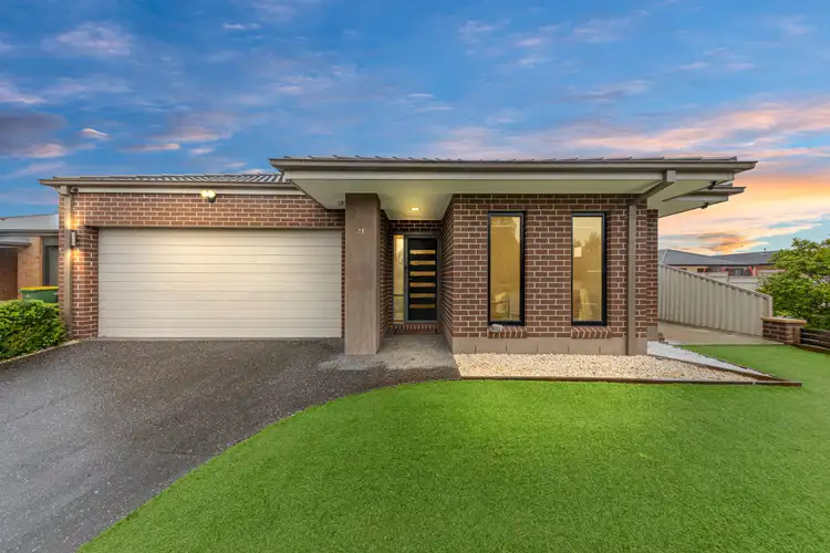 31 Creekview Avenue, Pakenham VIC 3810