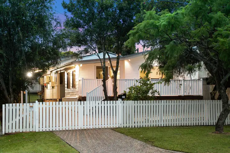 37 Lawson Street, Oxley QLD 4075