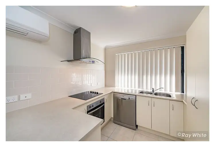 Second view of Homely house listing, 3 Jomarant Place, Kawana QLD 4701