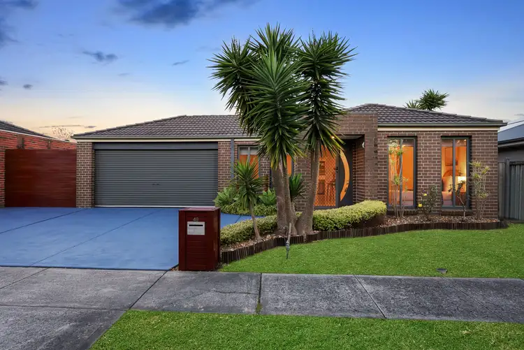49 Fallingwater Drive, Pakenham VIC 3810