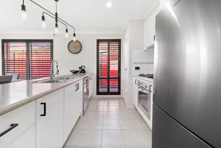 Second view of Homely house listing, 8 Mariposa Way, Tarneit VIC 3029
