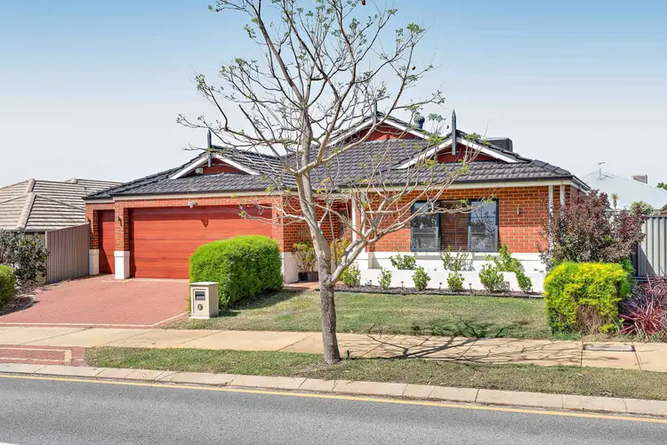 12 Columbia Parkway, Piara Waters WA 6112