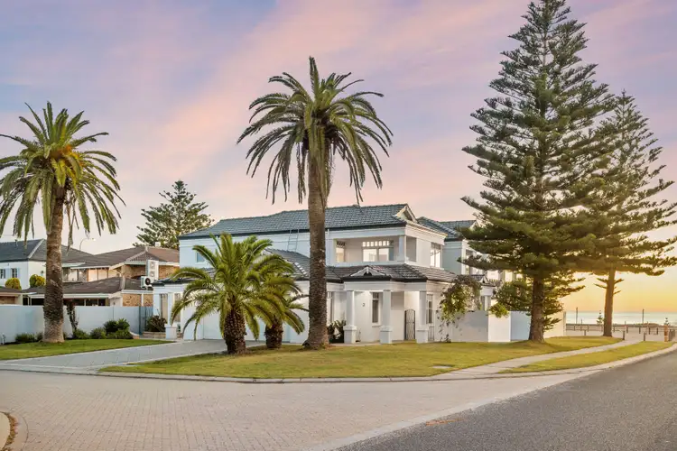 2 Quay Court, Sorrento WA 6020