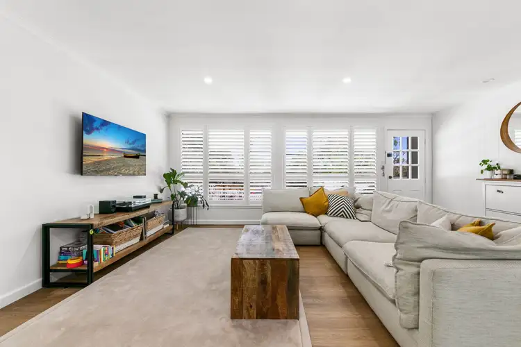 Fifth view of Homely house listing, 10 Elimatta Road, Kincumber NSW 2251