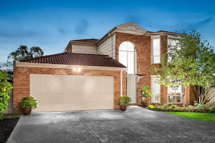 2/79 Grenda Drive, Mill Park VIC 3082