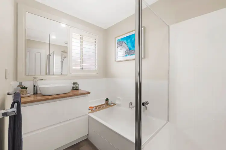 Seventh view of Homely house listing, 8 Tooth Court, Mill Park VIC 3082