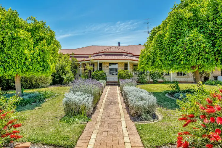 11 Butler Retreat, Waroona WA 6215