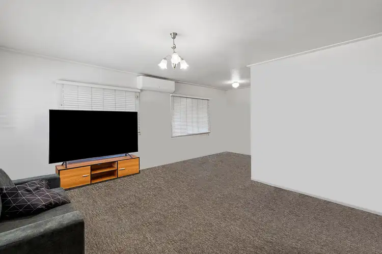 Second view of Homely house listing, 2 Zetland Street, Upper Mount Gravatt QLD 4122
