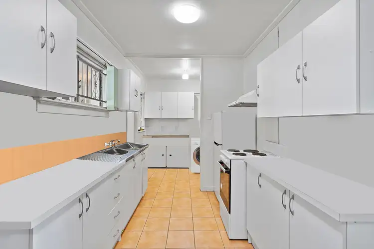 Third view of Homely house listing, 2 Zetland Street, Upper Mount Gravatt QLD 4122