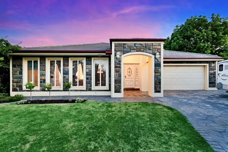 Second view of Homely house listing, 7 Annunziata Court, Mildura VIC 3500