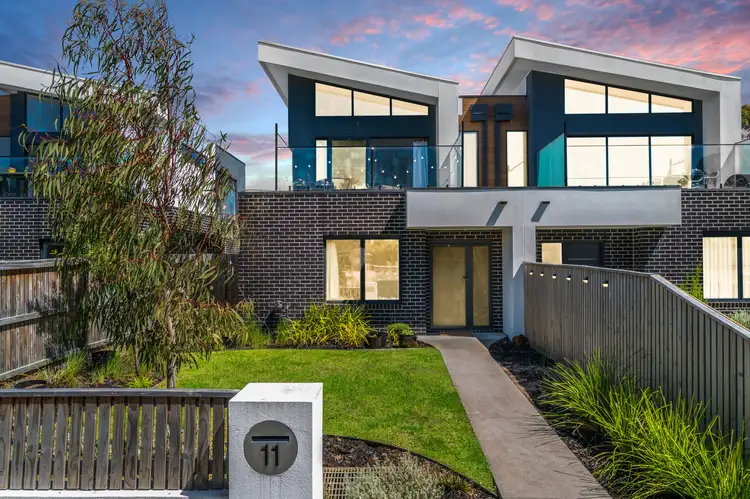 11 Terrigal Crescent, Kilsyth VIC 3137