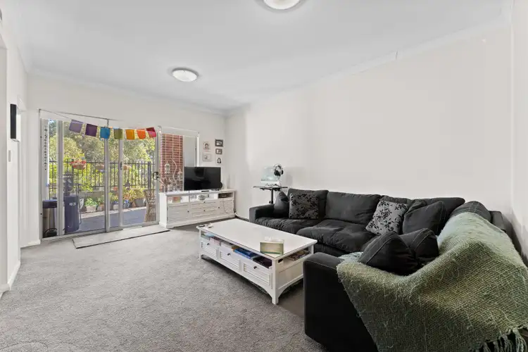 Sixth view of Homely house listing, 21/2 Louvre Way, Baldivis WA 6171