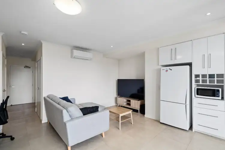 Fifth view of Homely apartment listing, 5/335 Riding Road, Balmoral QLD 4171