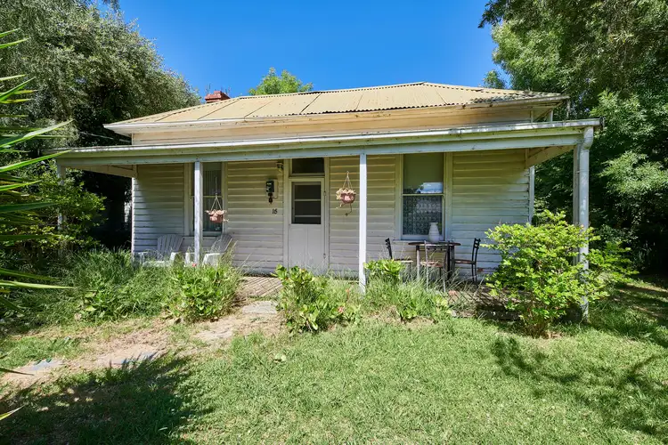 15 Playne Street, Heathcote VIC 3523