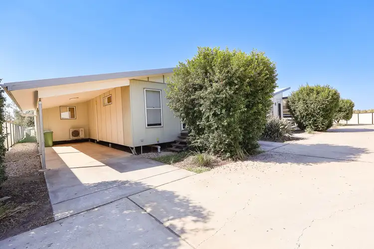 2/2 Harms Street, Roma QLD 4455