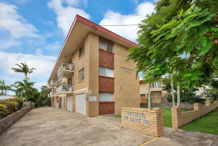Main view of Homely unit listing, 2/27 Thorpe Street, Bulimba QLD 4171